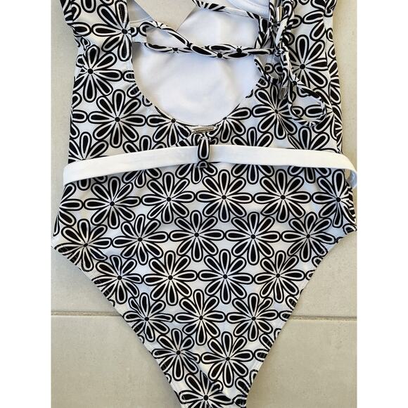 Kenny Flowers Swim One Piece Swimsuit Belted The Pedregal Blanco - Picture 5 of 10